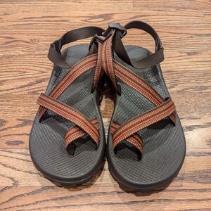 Chaco Men's Z/2 Dash Unaweep Sandal M10 Single Track Brown Orange Sport Sandals